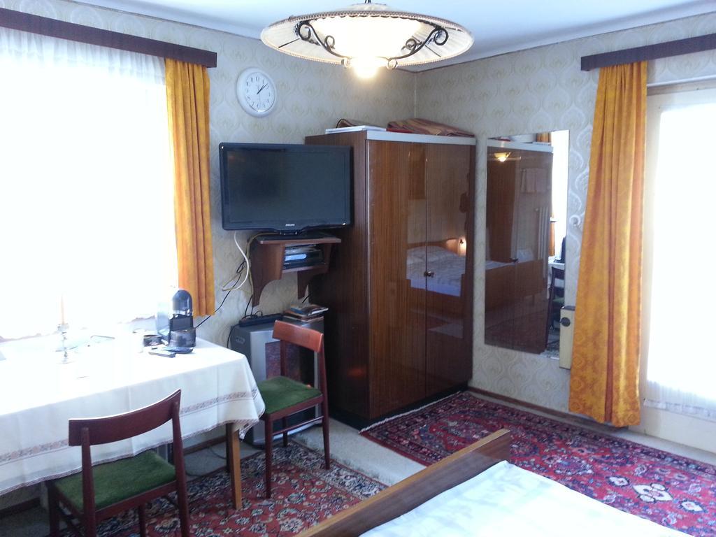 לינה וארוחת בוקר פוסגל אם סי Haus Ellmaustein מראה חיצוני תמונה